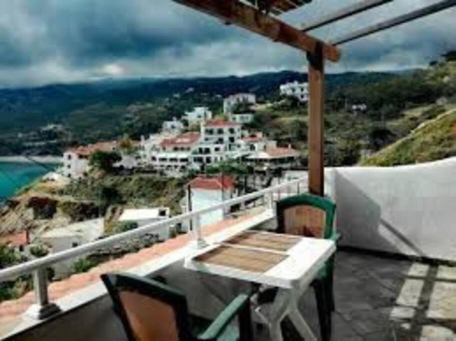Appartement Δίχωρο Στούντιο Στον Κέντρο Του Αρμενιστή à Armenistis  Extérieur photo